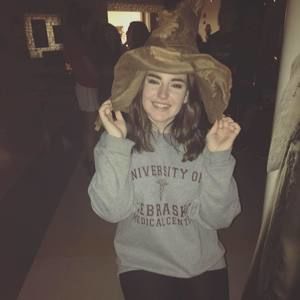 Meet your Posher, Cierra
